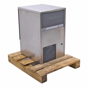 Ледогенератор (кубик, 48 кг) Brema CB 425W-Q