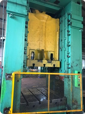 Пресс однокрвошипный простого действия закрытый К 2538 ус 630 тонн