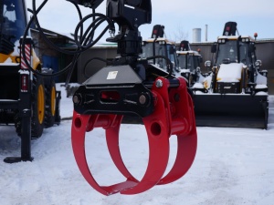 Лесозахват маятниковый на экскаватор-погрузчик JCB
