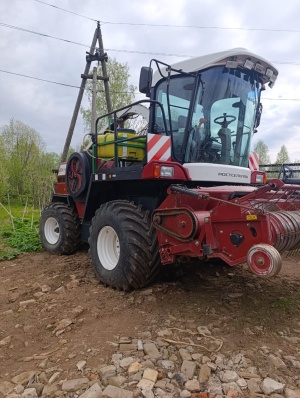 Комбайн заготовки кормов дон-680М