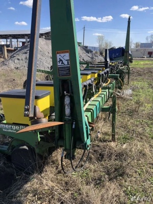 Сеялка 12-рядная John Deere