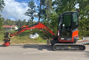 Экскаватор Kubota U27-4 с прицепом для машины