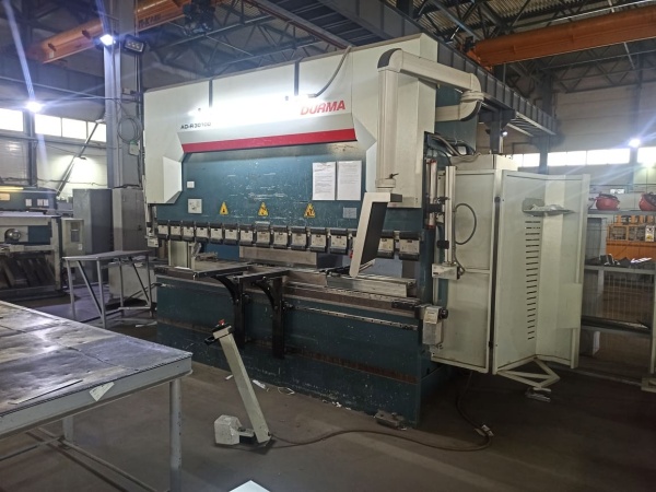 Листогибочный пресс Durma AD-R 30100 с ЧПУ (100 тонн)