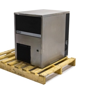 Льдогенератор (гранулы, 81-104кг) Brema GB 902A