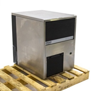 Льдогенератор (гранулы, 81-104кг) Brema GB 902A