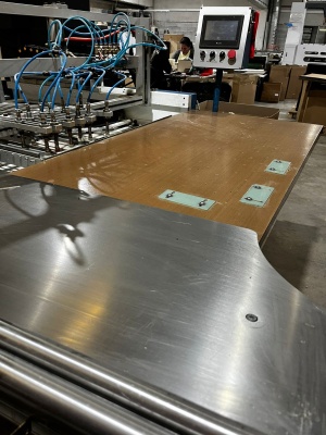 Машина производства крышек