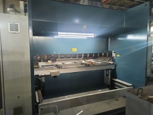 Листогибочный пресс Durma AD-R 30100 с ЧПУ (100 тонн)