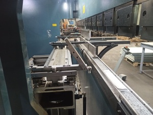 Листогибочный пресс Durma AD-R 30100 с ЧПУ (100 тонн)