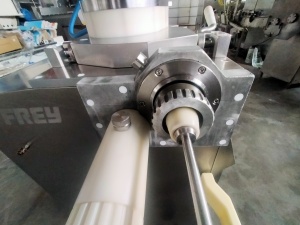 Шприц вакуумный Frey F50