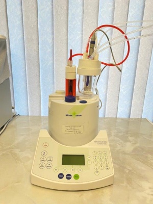 Титратор волюмометрический для определения воды по К. Фишера