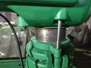 Радиально-сверлильный промышленный станок 2М57