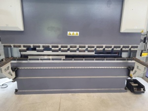 Гидравлический листогибочный пресс с ЧПУ BAYKAL APHS 31120