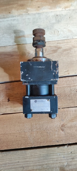 Гидроцилиндры Duplomatic Oleodinamica HC2A-63/28W