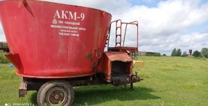 Раздатчик кормов акм -9