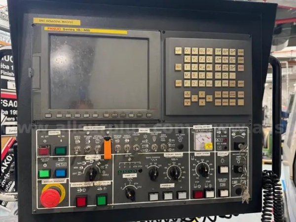 3-х осевой обрабатывающий центр DOOSAN - MV 8035