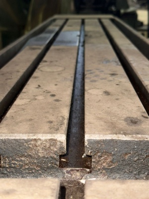 Вертикально-фрезерный станок с ЧПУ 6р13ф3