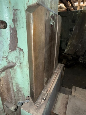 Вертикально-фрезерный станок с ЧПУ 6р13ф3