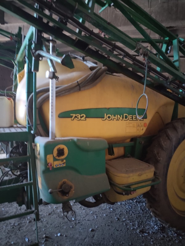 Опрыскиватель «john deere 732 М»