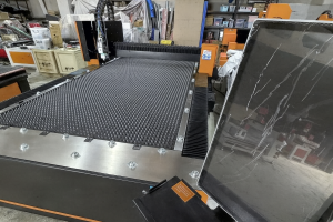 Волоконный лазерный станок от производителя PlasmaArt