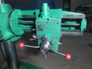 Радиально-сверлильный станок 2Е52