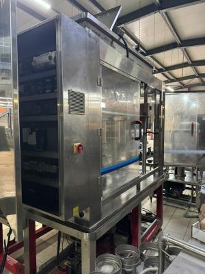 Поршневой станок розлива 0,5 - 5,5 литров