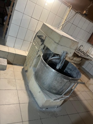 Тестомесильная машина