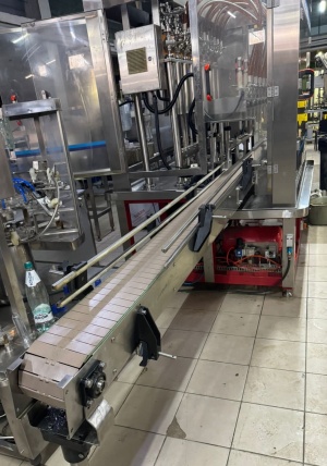 Поршневой станок розлива 0,5 - 5,5 литров