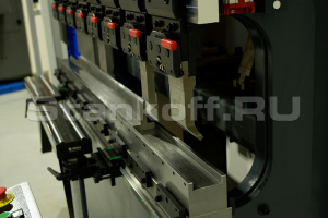 Электрический листогибочный пресс EPP 70/2500 4 axis