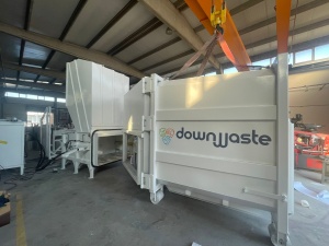 Пресс-компактор стационарный DownWaste DWSC-01 со сменным контейнером C-08 (8 м3)