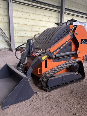 Погрузчик с бортовым поворотом YZ-T460