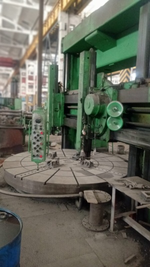 Токарно-карусельный станок 1М557