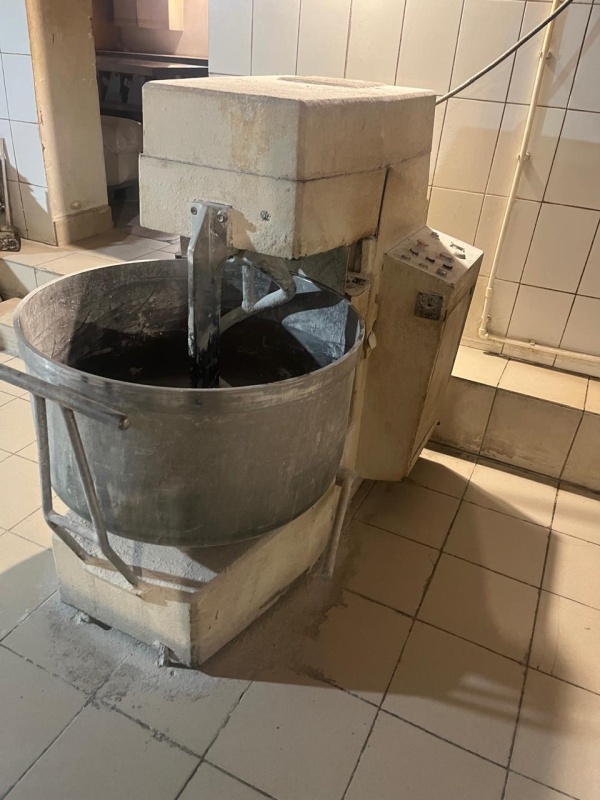 Тестомесильная машина