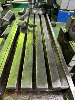 Вертикальный фрезерный станок 6Т12