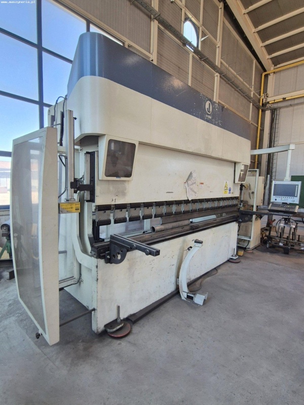 Гидравлический листогибочный пресс с ЧПУ JORDI PHE-30180