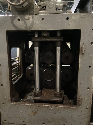 Бесцентрово-токарный станок модели КМ-9309