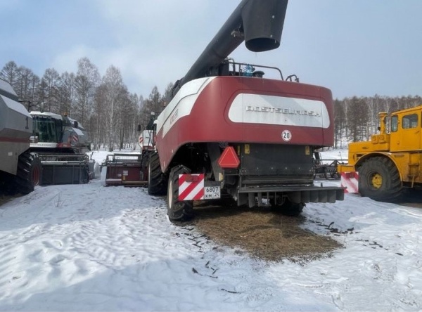 Зерноуборочный комбайн Ростсельмаш Acros 550