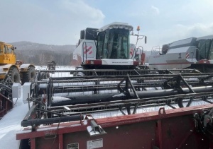 Зерноуборочный комбайн Ростсельмаш Acros 550