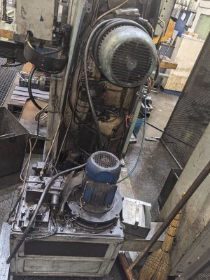 Вертикально-фрезерный станок с ЧПУ ГФ2171М4, ГФ2171М