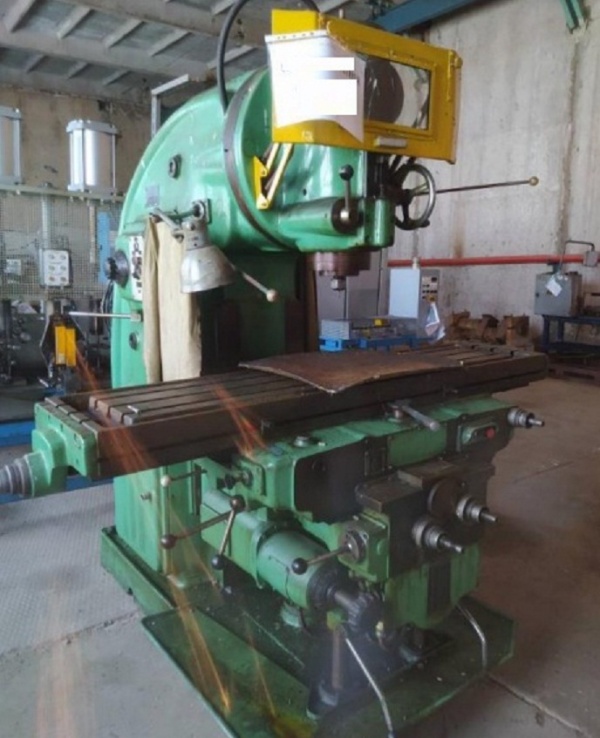 Вертикально-фрезерный станок 6Р13 (аналог)