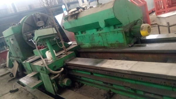 Тяжелый токарный станок 1А665