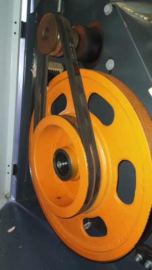 Ленточнопильный станок MJ344E (шкив 400 мм)