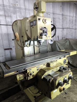 Cтанок FSS 400 2/PS вертикальный консольно-фрезерный