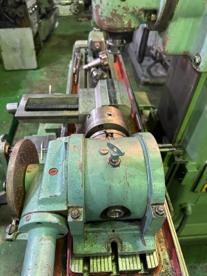 Широкоуниверсальный фрезерный станок Tos FA-3AU