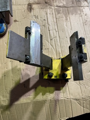 Оснастка и запчасти для бесцентровошлифовальных станков 3Е183, 3Е184