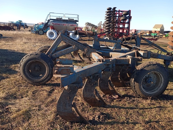 Плуг чизельный ПЧH-6,0 КM