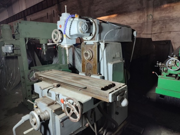 Фрезерные станки 6Т12,6Р82Ш, 6М83Ш, 6Р10, 675, FSS400, 6Р82