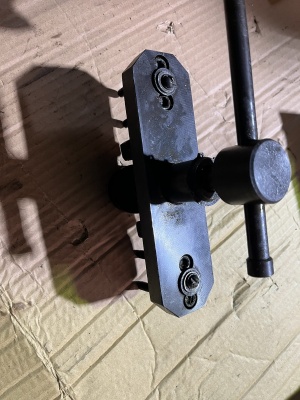 Оснастка и запчасти для бесцентровошлифовальных станков 3Е183, 3Е184