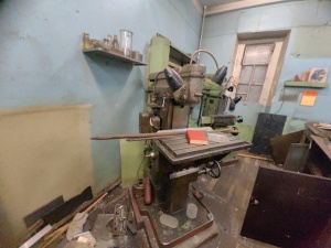 679 станок фрезерный инструментальный широкоуниверсальный