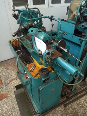 Токарный автомат 1А12П