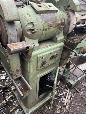 3Б632, 3Б632в Станок точильно-шлифовальный для заточки резцов